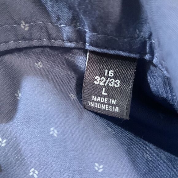 VAN HEUSEN, button down dress shirt, large, regular fit,  cotton/poly/elastain - Picture 5 of 9